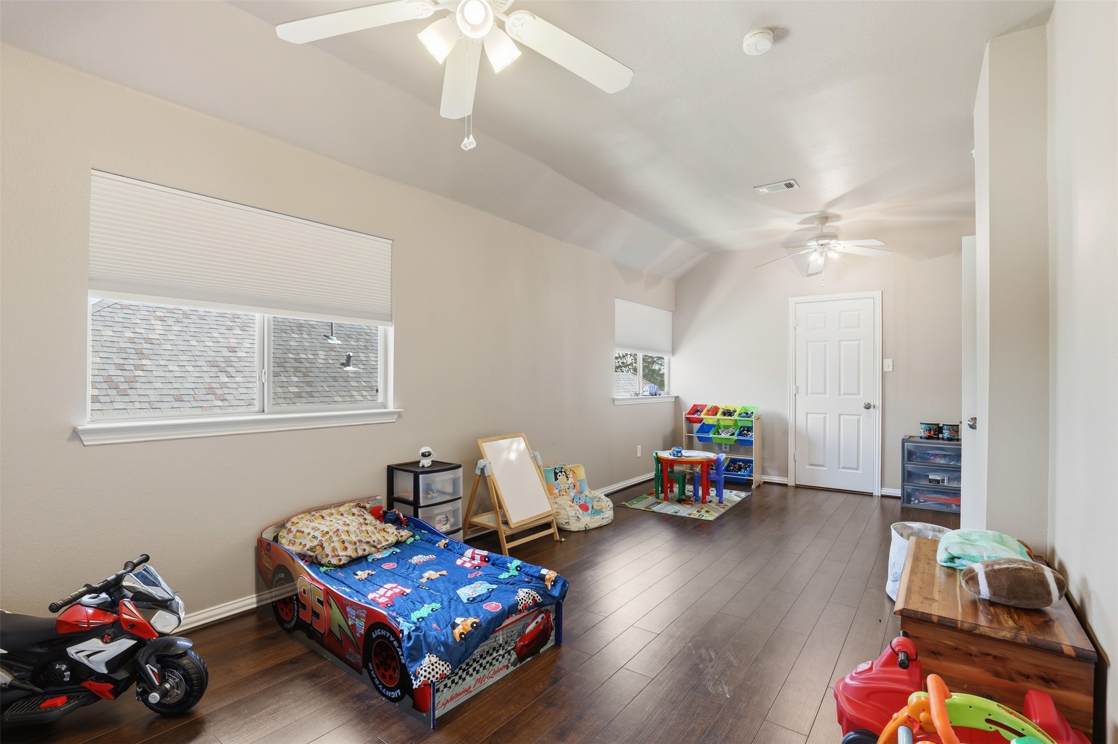 2451 Beachview Drive Grand Prairie TX 75054
