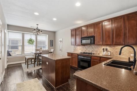 2451 Beachview Drive Grand Prairie TX 75054