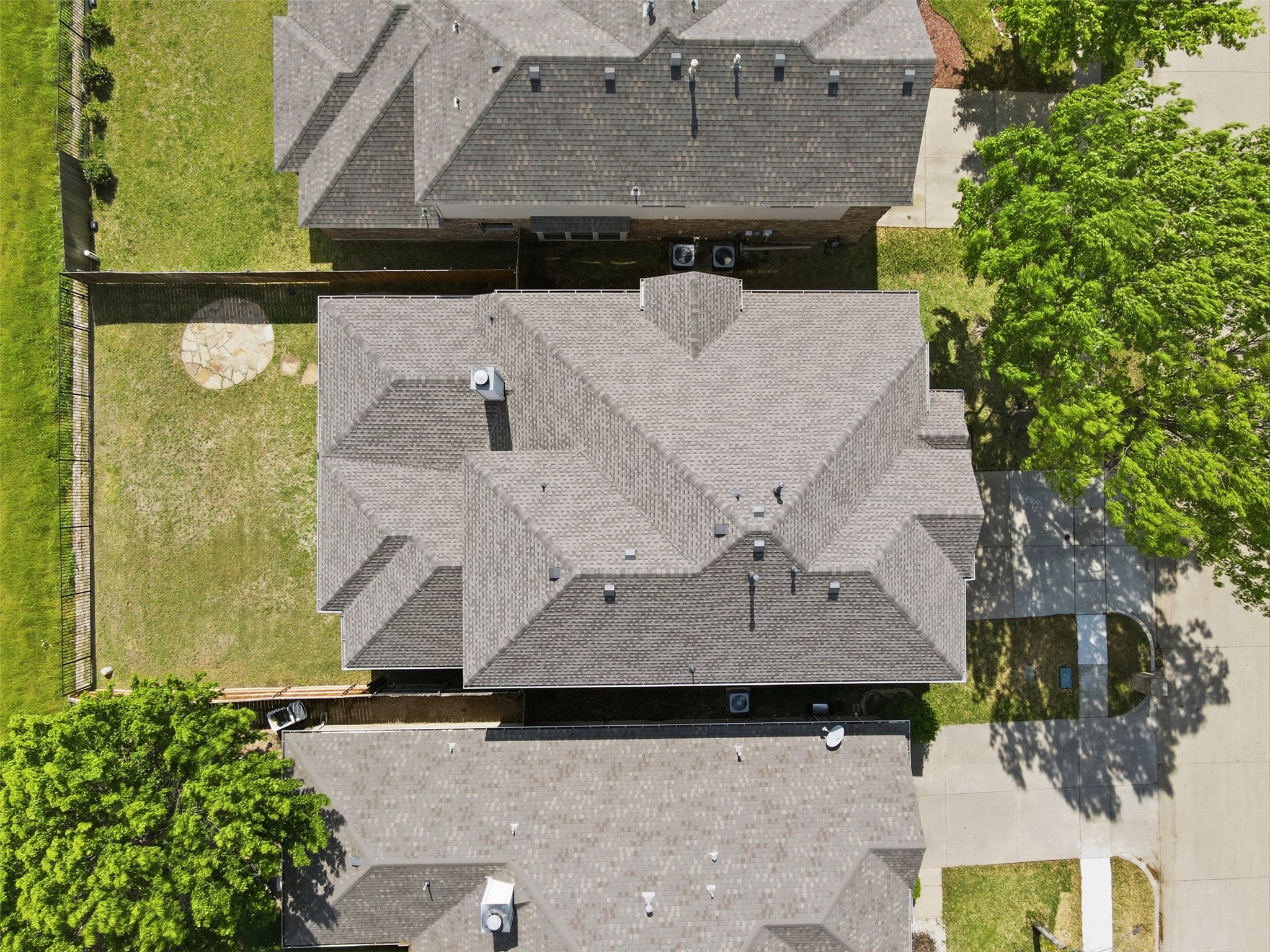 2451 Beachview Drive Grand Prairie TX 75054