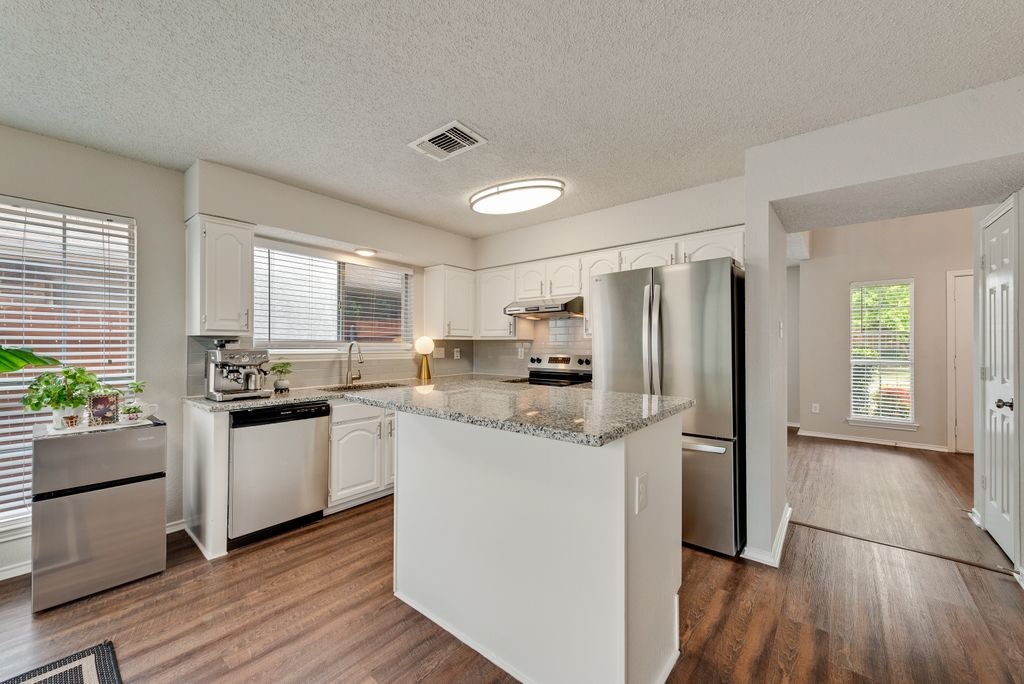 2001 Village Creek Drive Garland TX 75040
