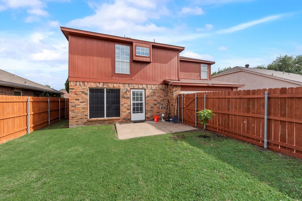 2001 Village Creek Drive Garland TX 75040