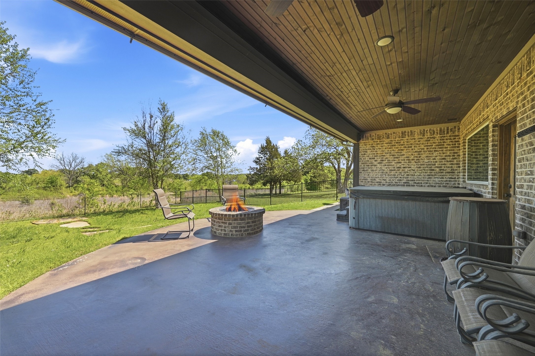 56 Turtle Point Lane Gordonville TX 76245