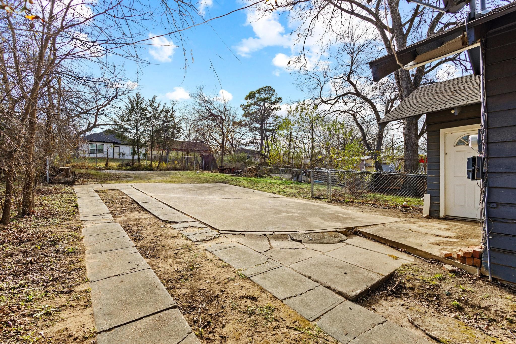 1310 W Morton Street Denison TX 75020