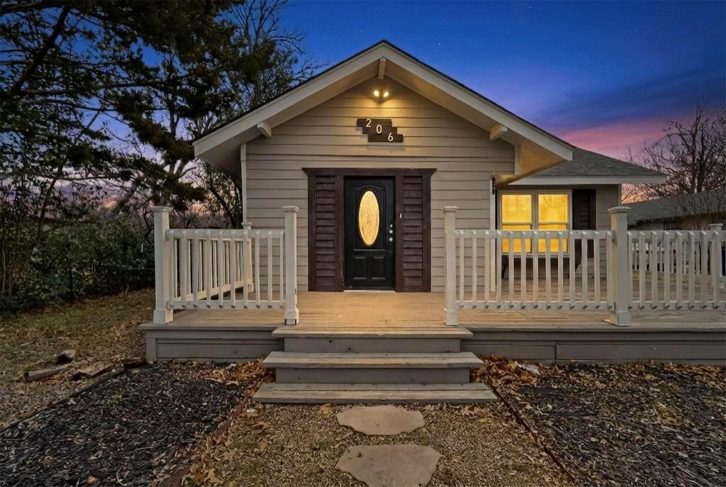 206 Farley Street Waxahachie TX 75165