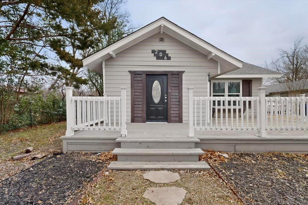 206 Farley Street Waxahachie TX 75165