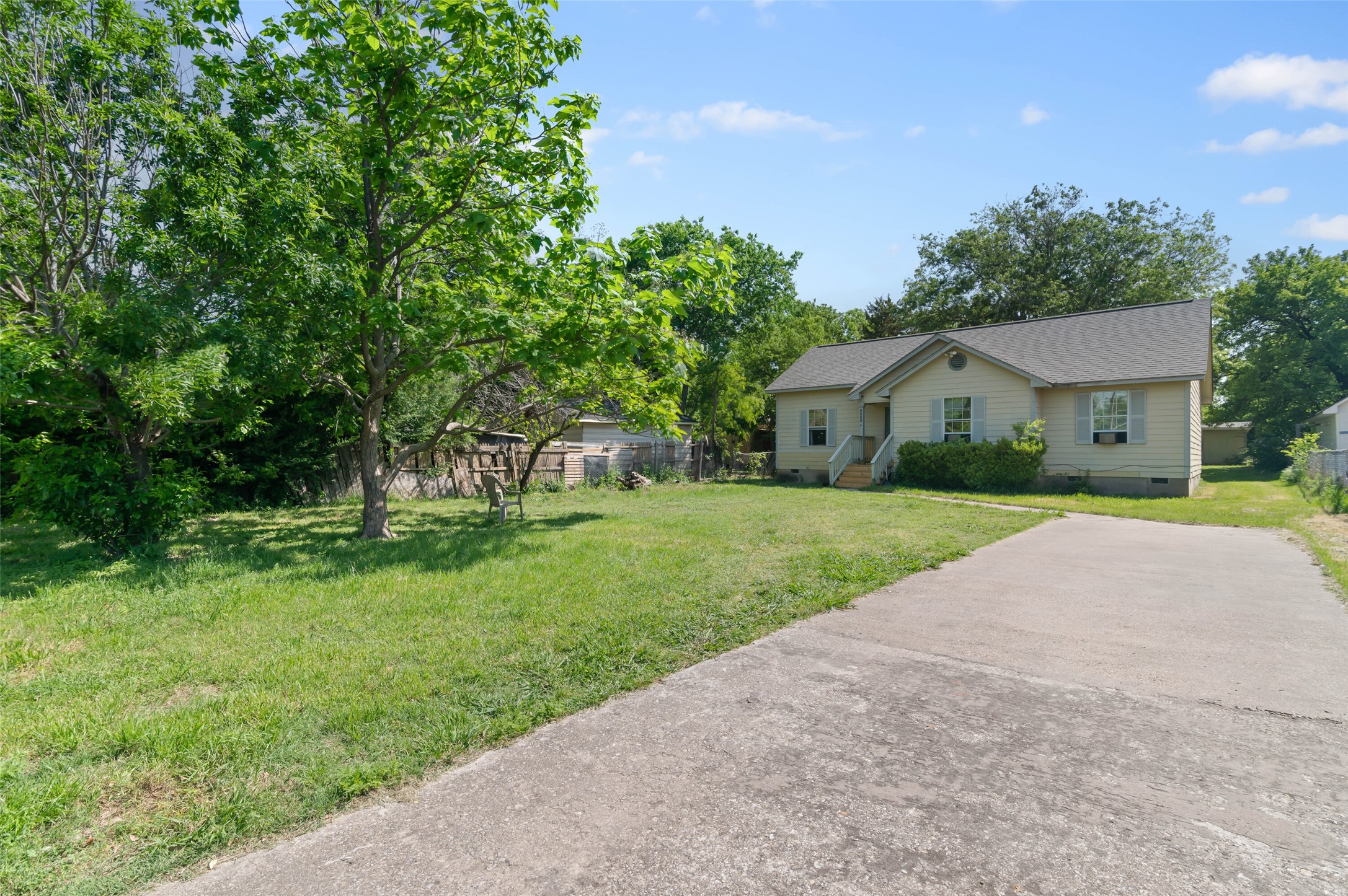 5344 Larimore Lane Dallas TX 75236