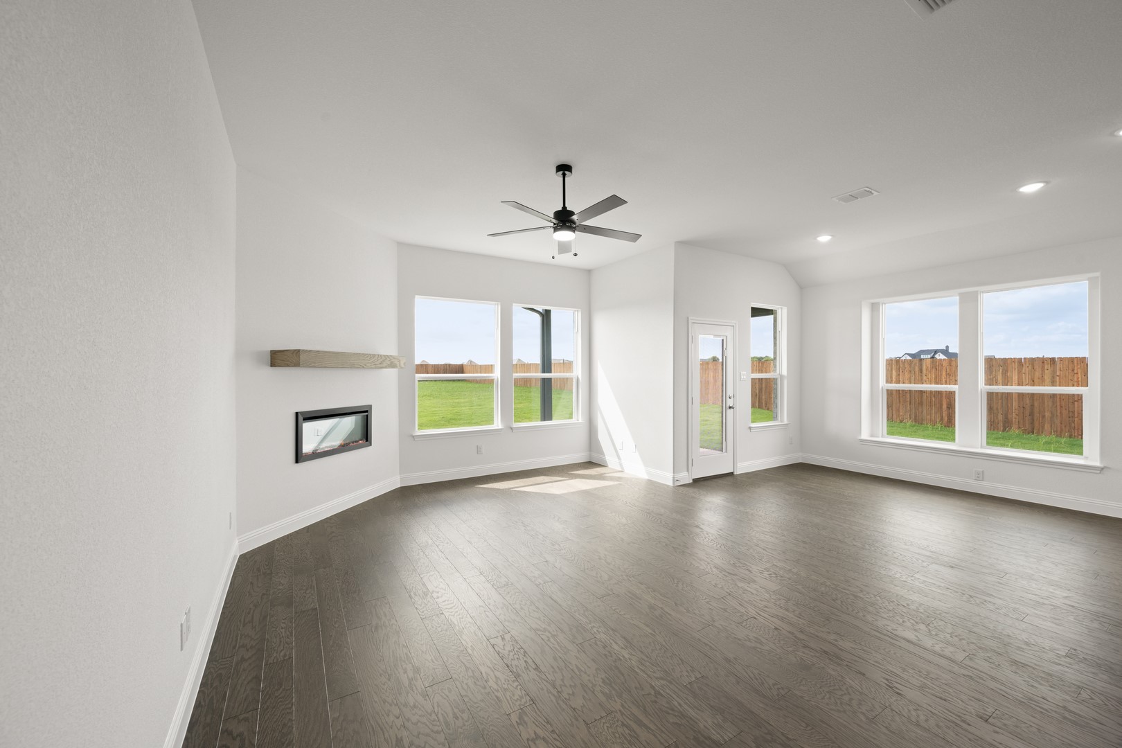 121 Grey Wolf Court Godley TX 76044