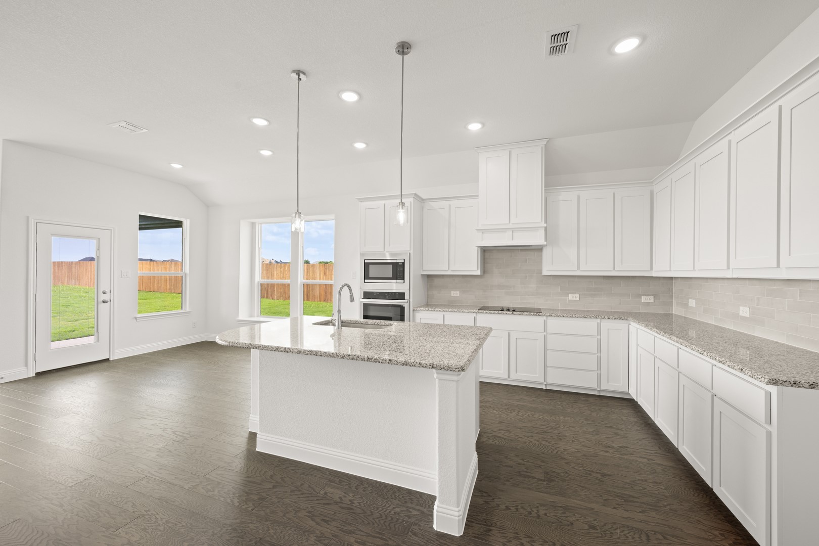 121 Grey Wolf Court Godley TX 76044