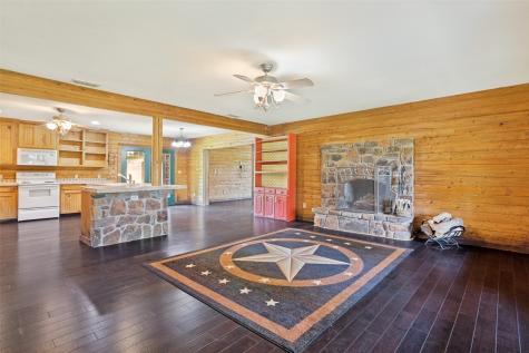 2700 Harwell Lake Road Weatherford TX 76088
