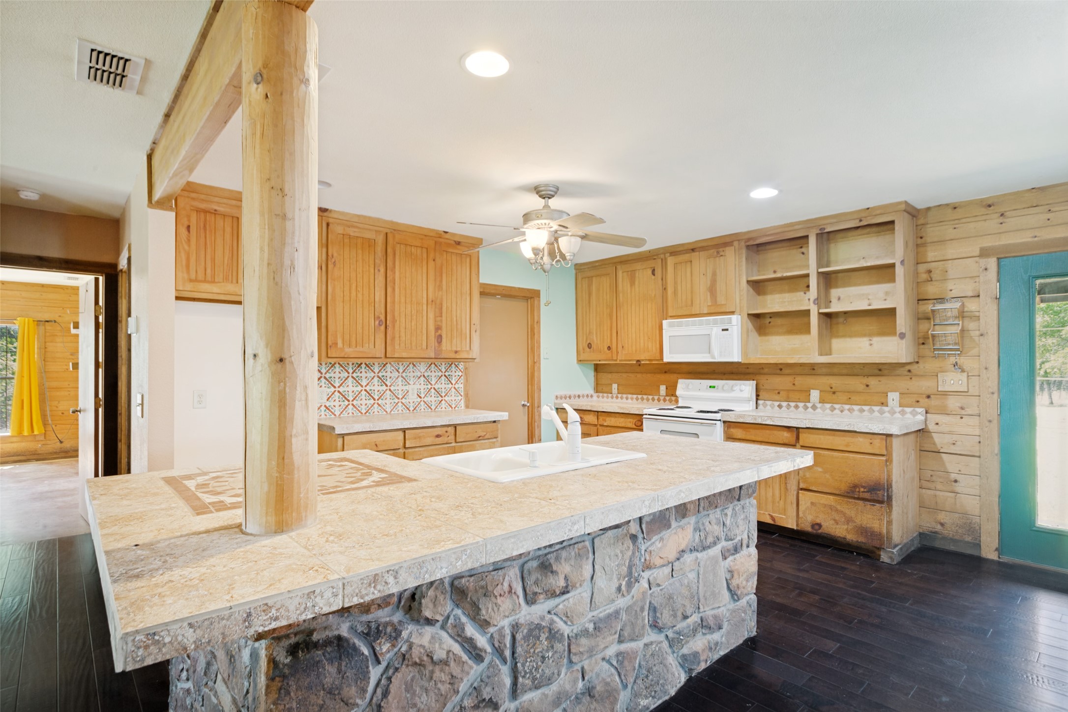 2700 Harwell Lake Road Weatherford TX 76088
