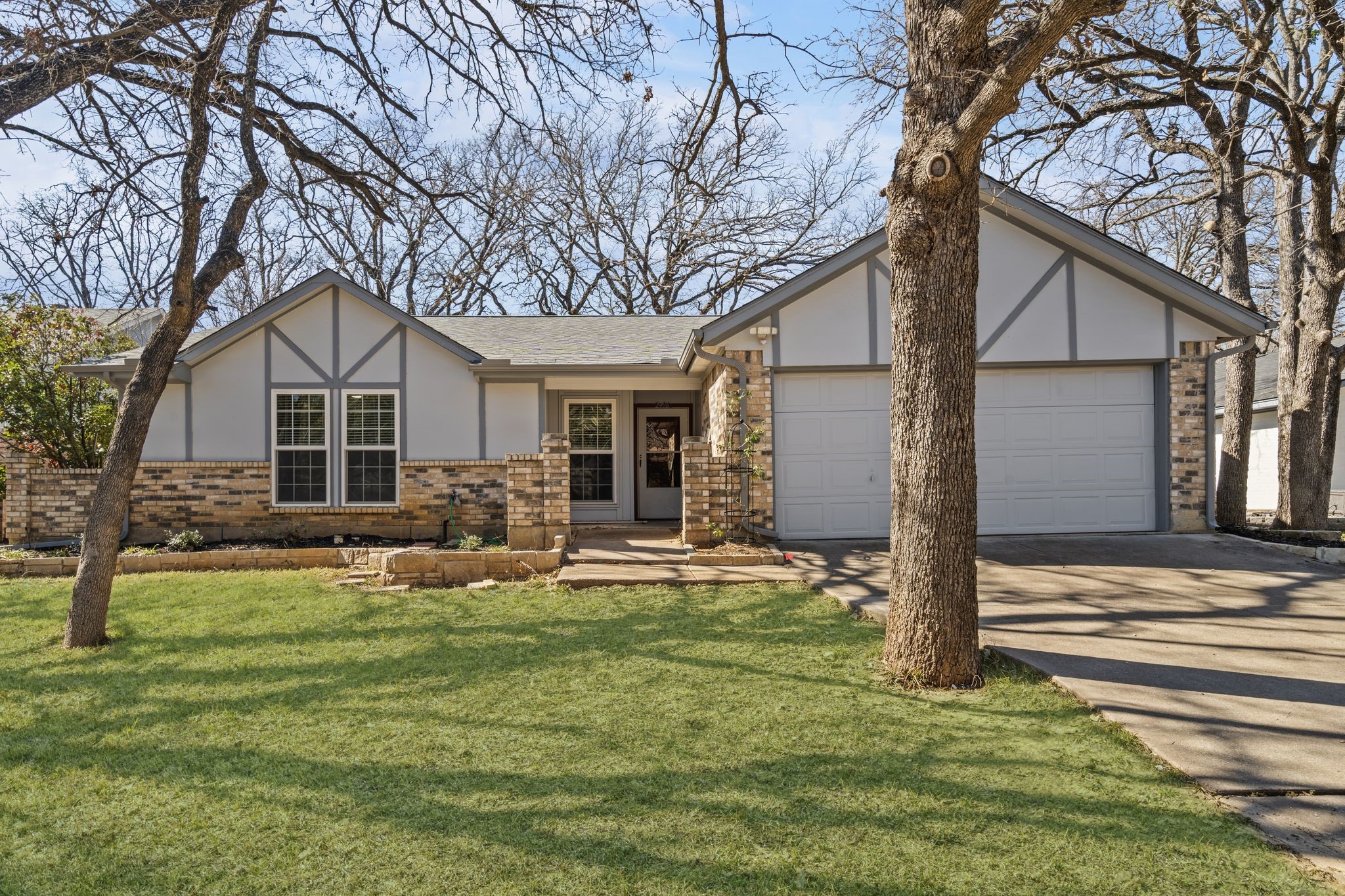 2406 York Minster Court Arlington TX 76006
