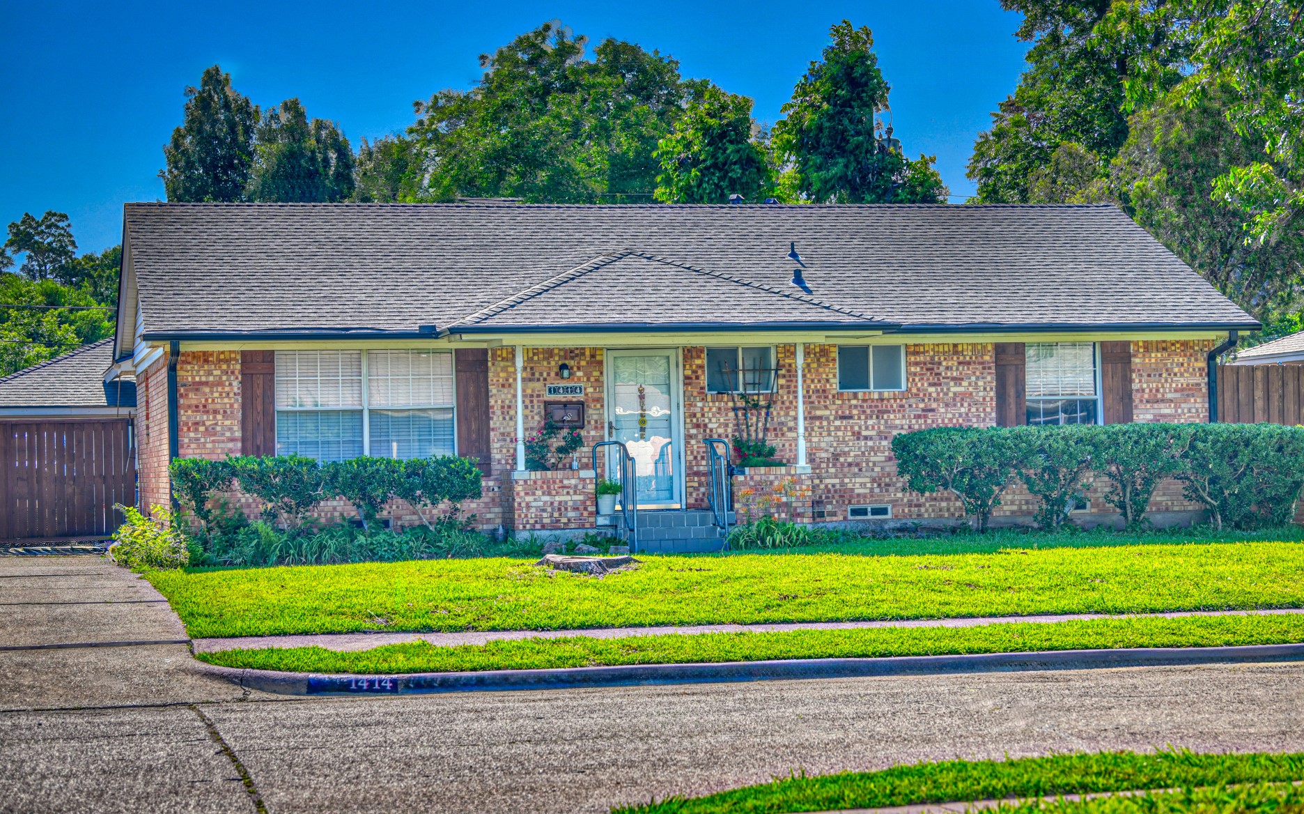 1414 Flamingo Lane Garland TX 75042