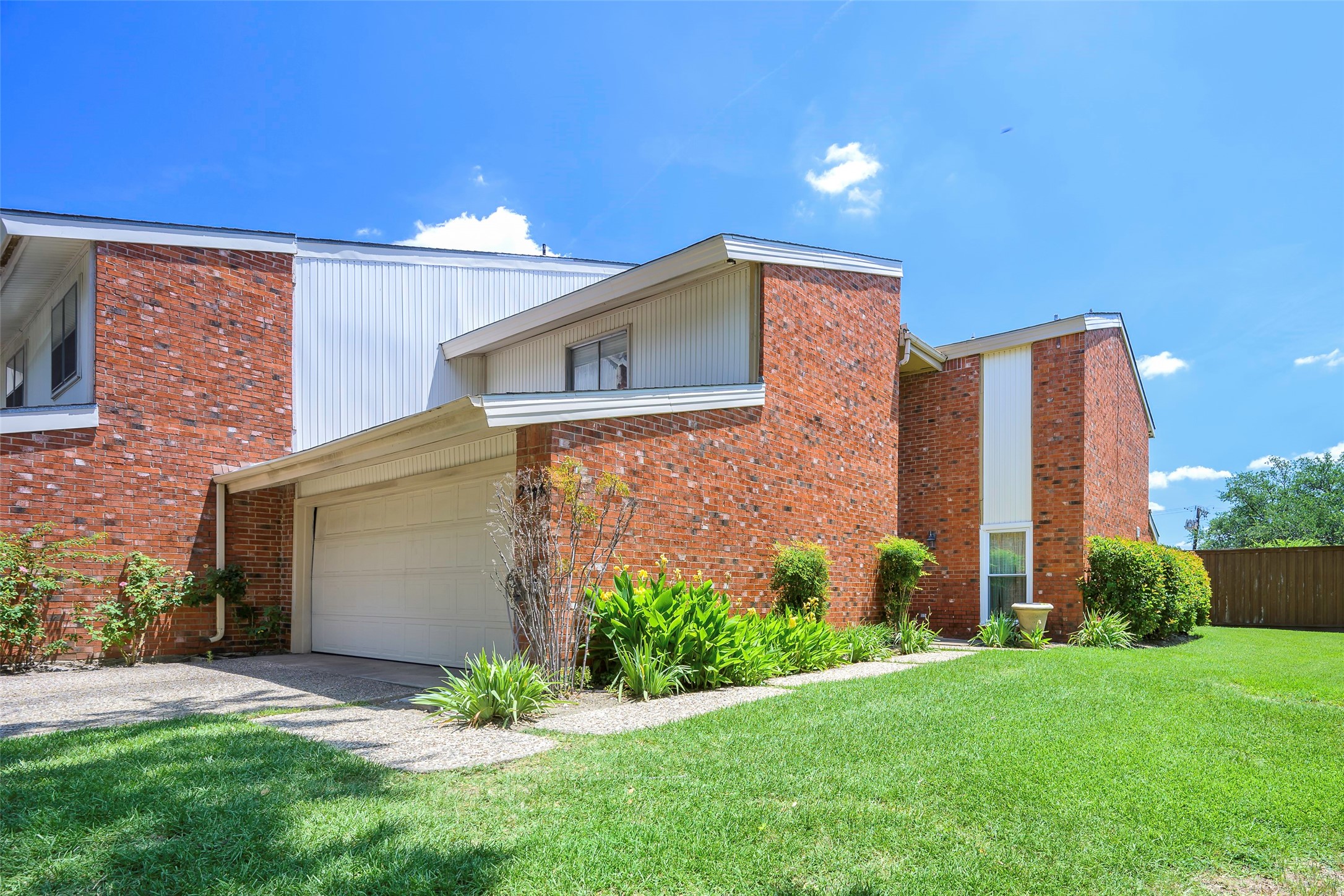 2946 Woodcroft Circle Carrollton TX 75006