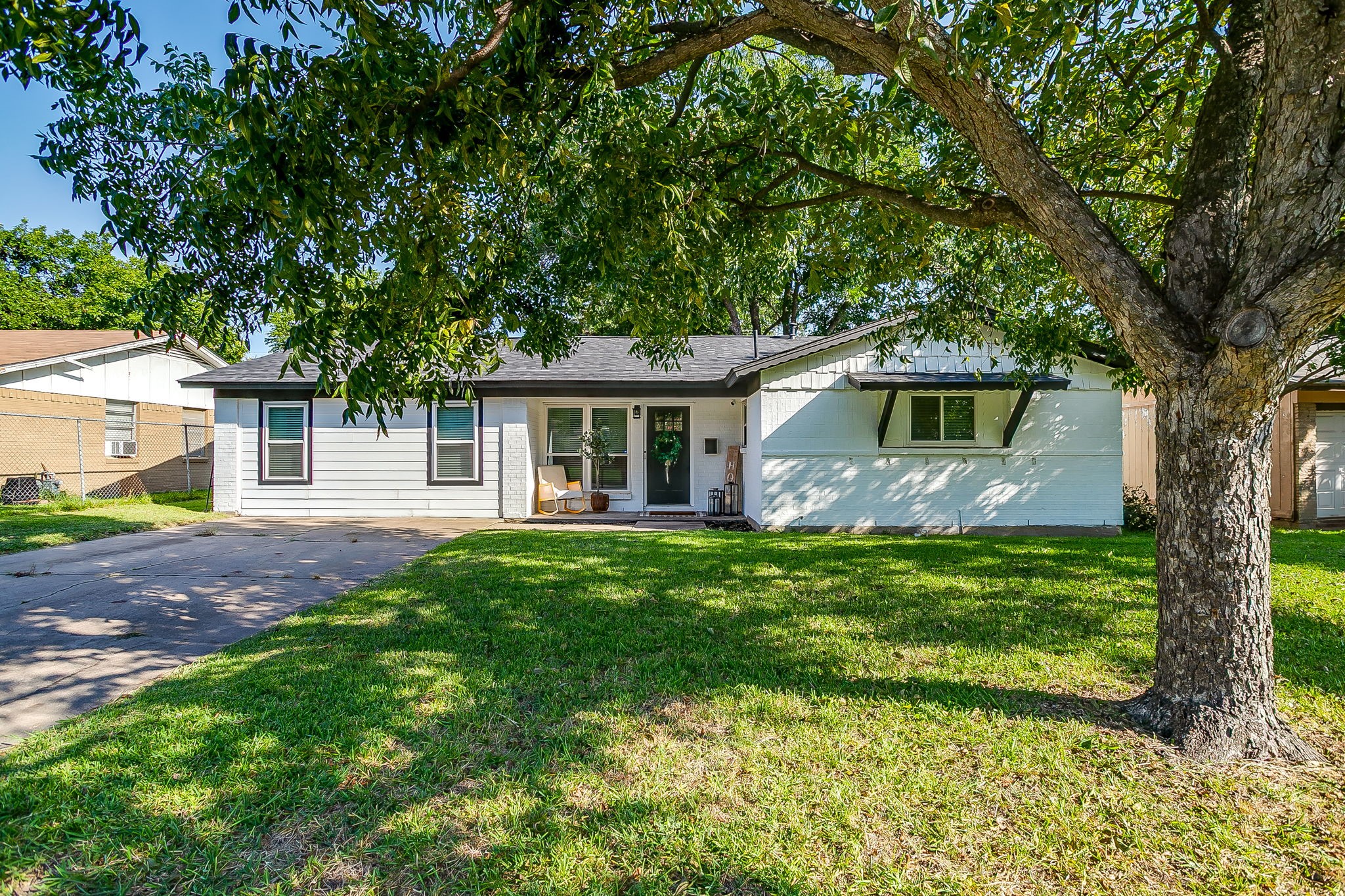 332 Lena Lane Burleson TX 76028