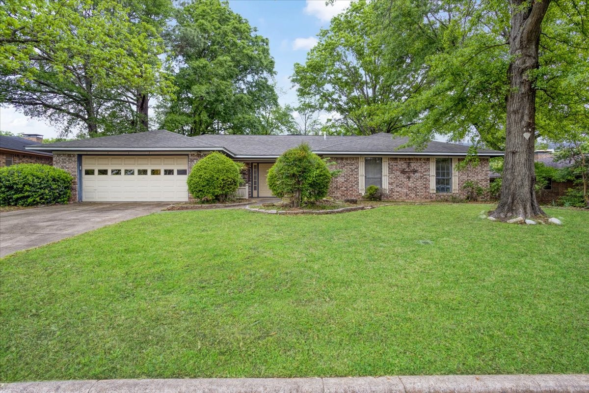3509 Holly Street Denison TX 75020