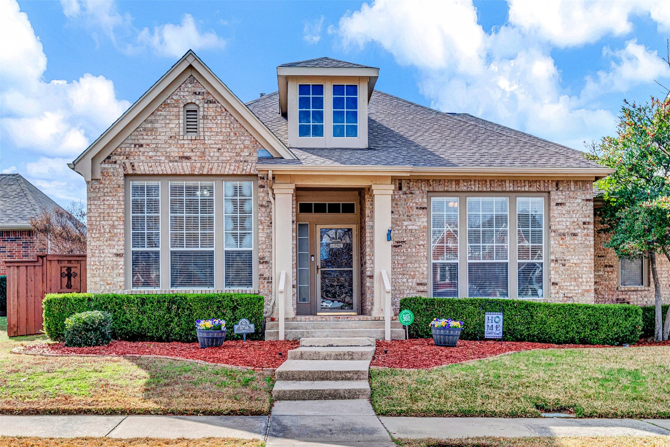1716 Ivy Lane Carrollton TX 75007