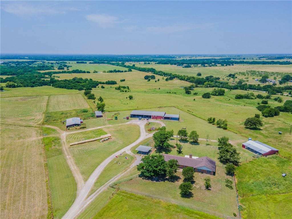 2421 T K Parkway Axtell TX 76624