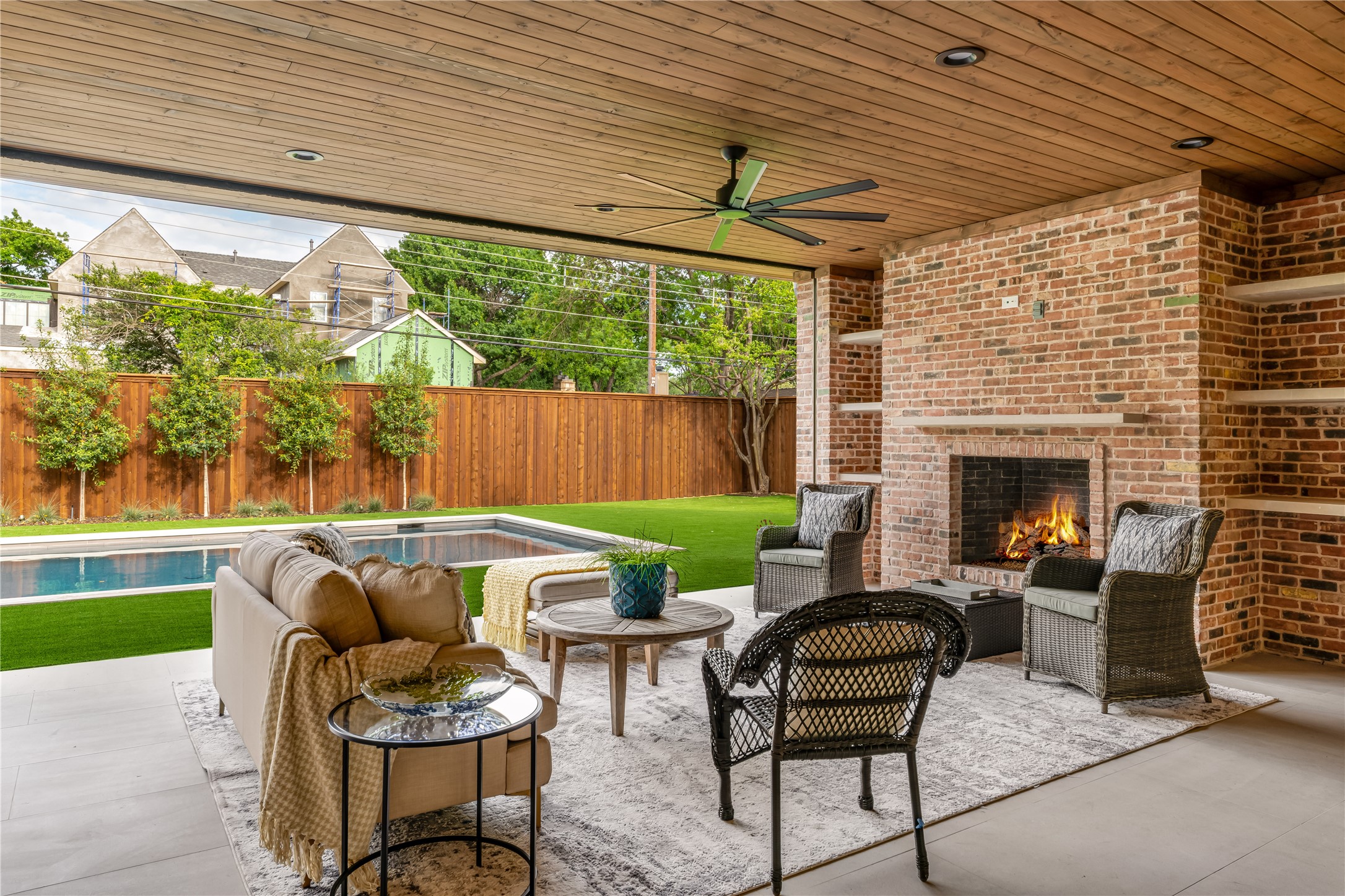 10940 Snow White Drive Dallas TX 75229