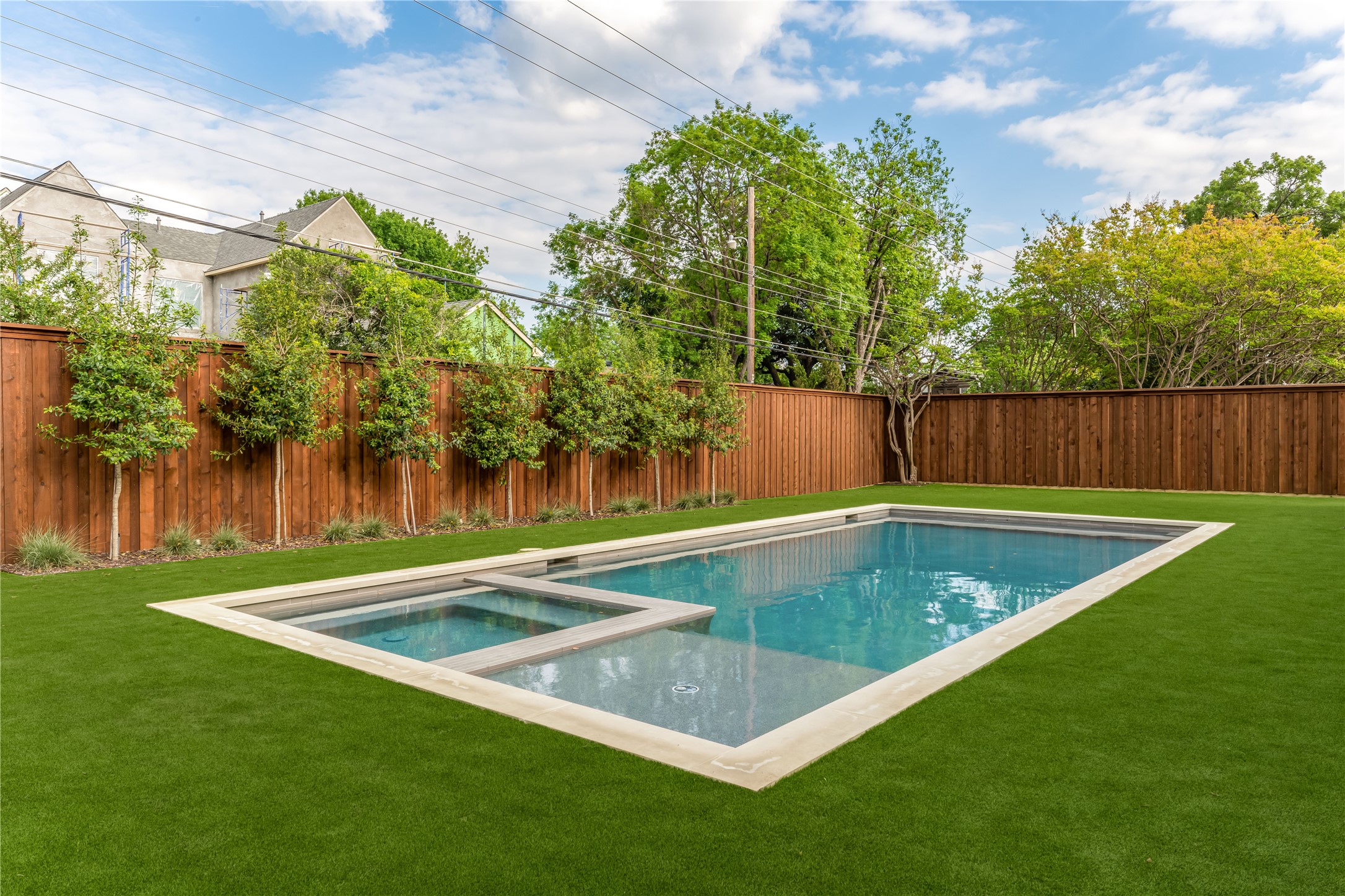 10940 Snow White Drive Dallas TX 75229