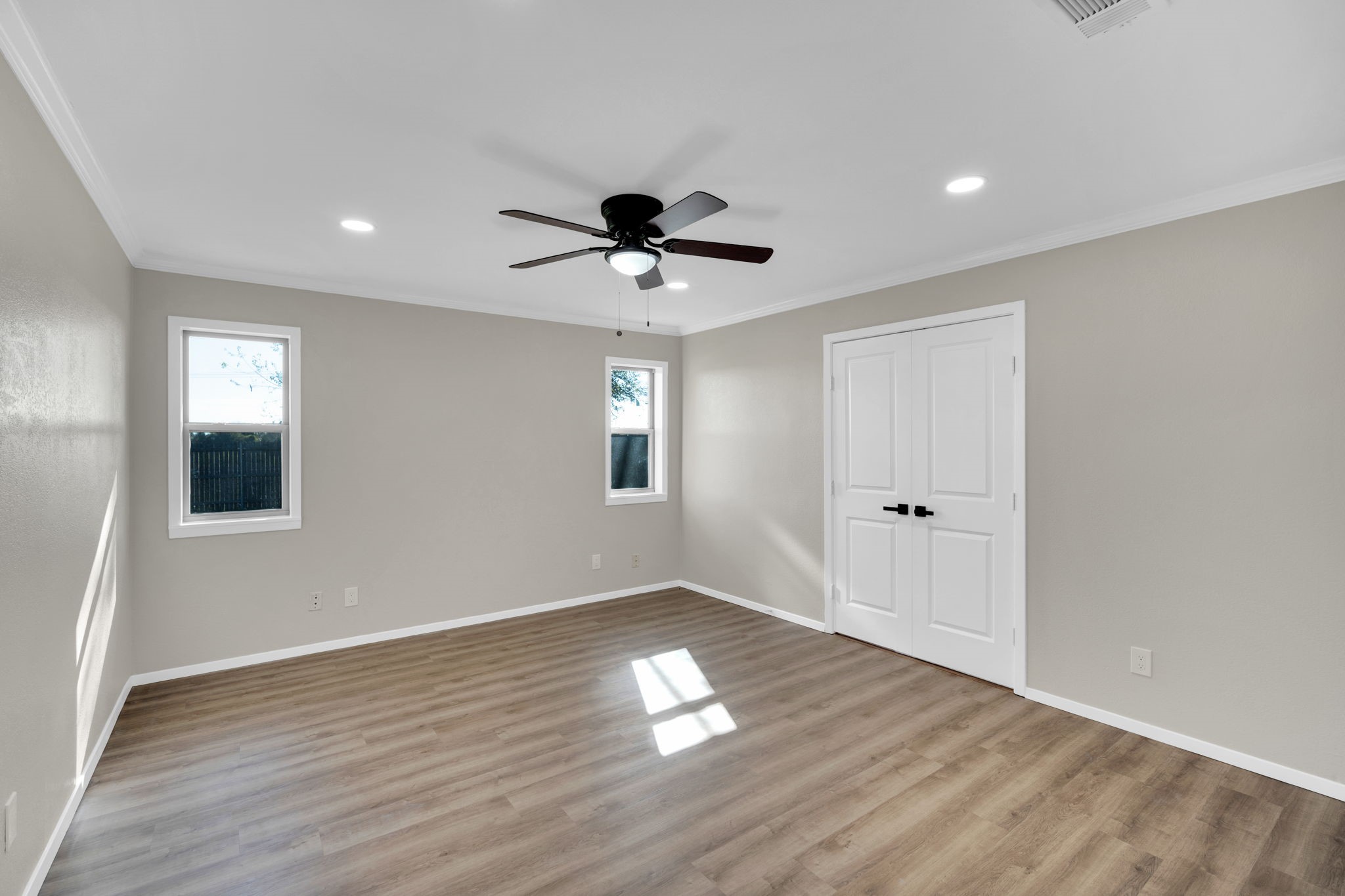 221 N Edgefield Road Waxahachie TX 75165