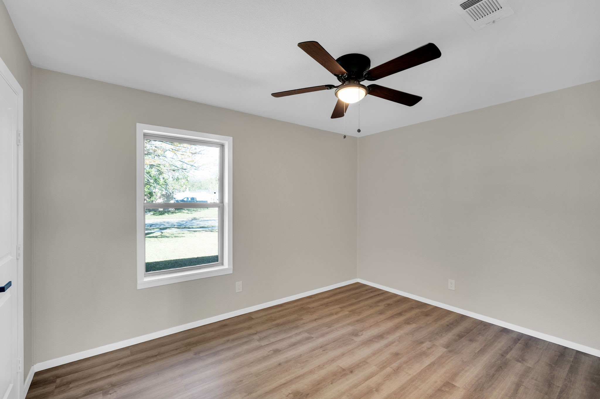 221 N Edgefield Road Waxahachie TX 75165