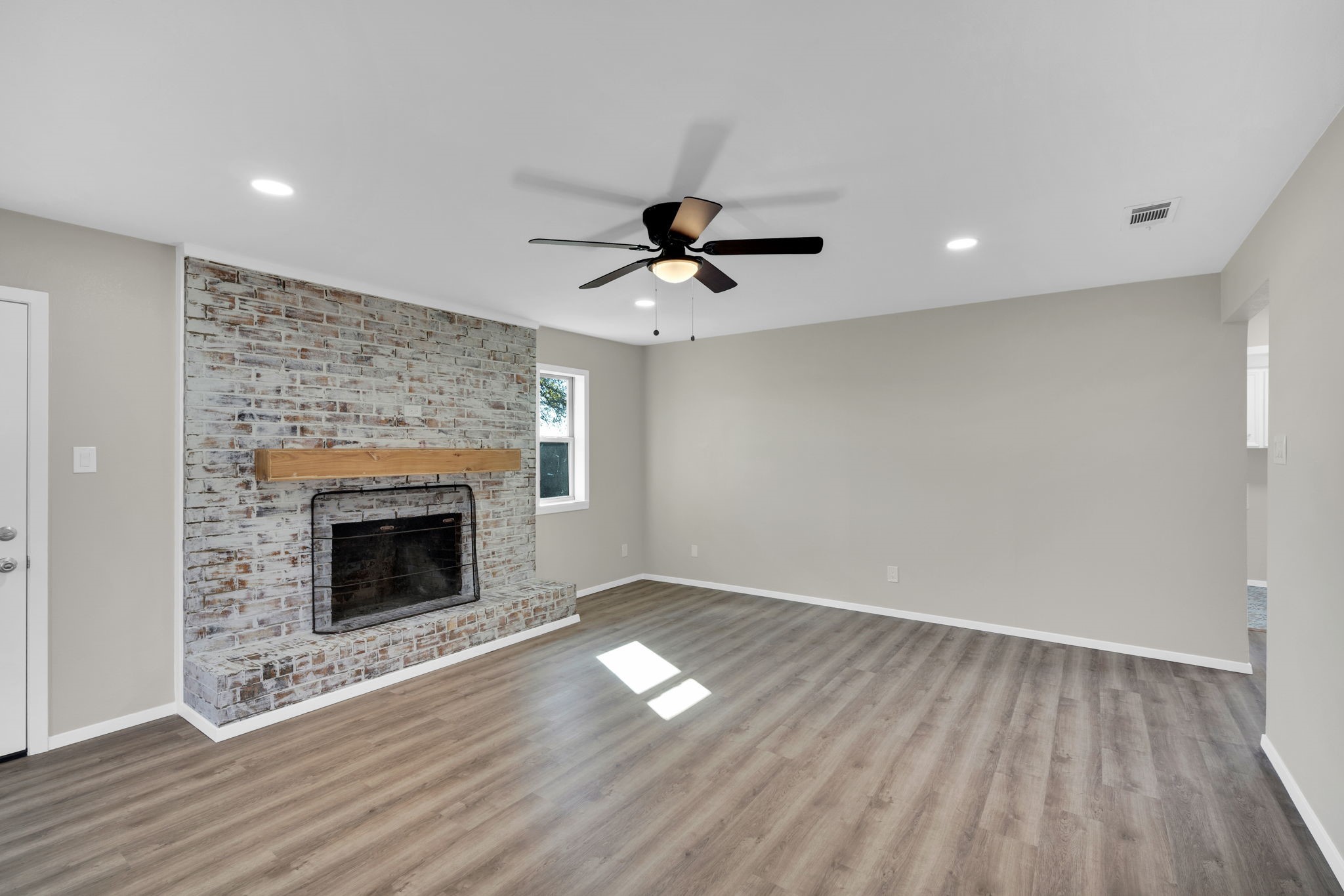 221 N Edgefield Road Waxahachie TX 75165