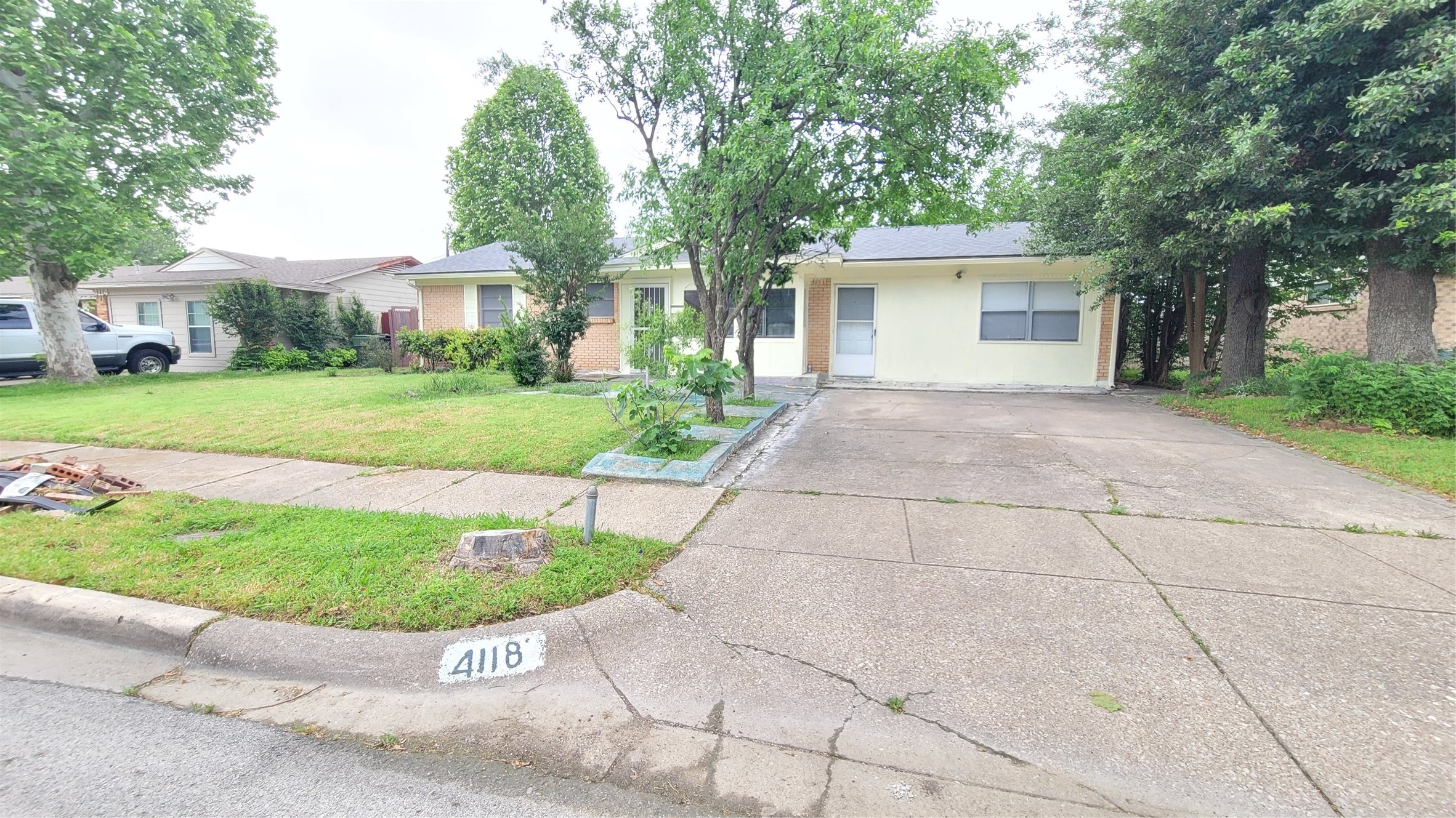 4118 Amherst Drive Garland TX 75042
