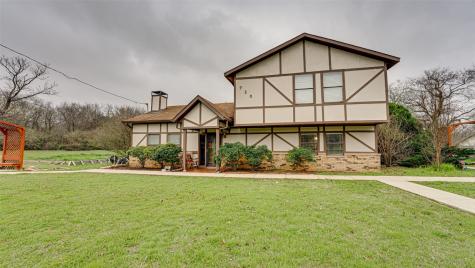 720 Marantha Street Desoto TX 75115