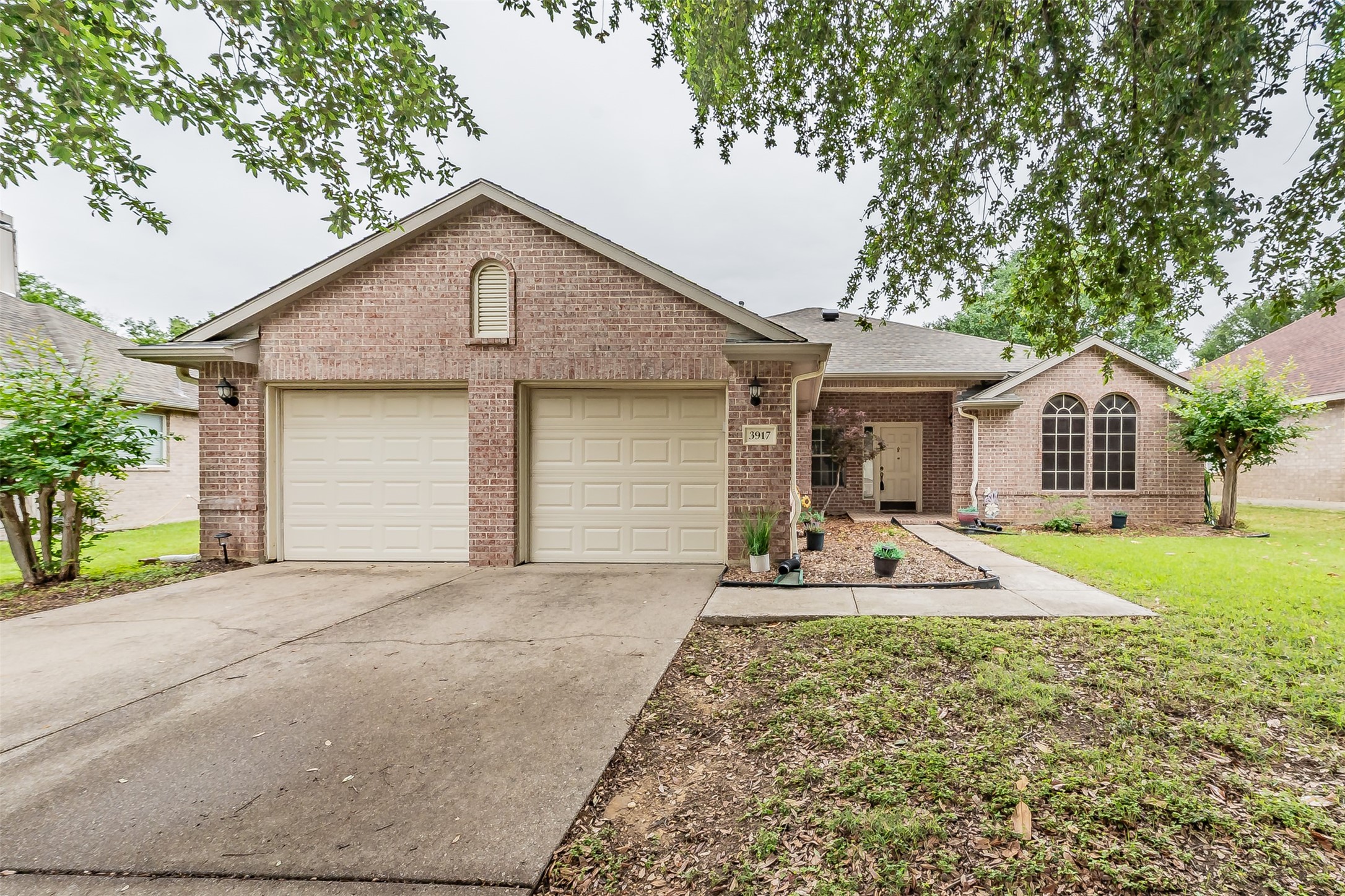 3917 Larkspur Drive Haltom City TX 76137