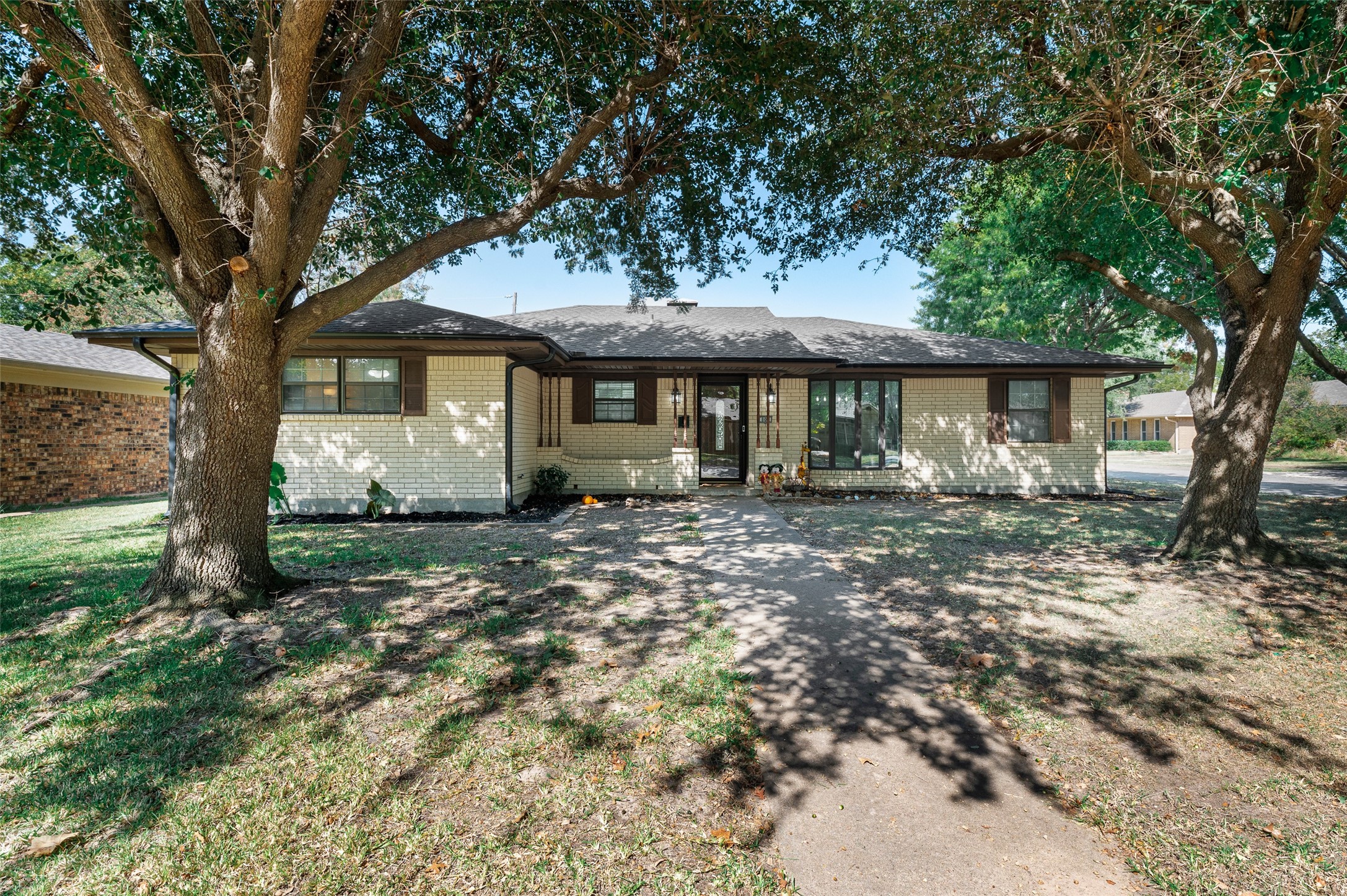 801 W Pelton Street Sherman TX 75092