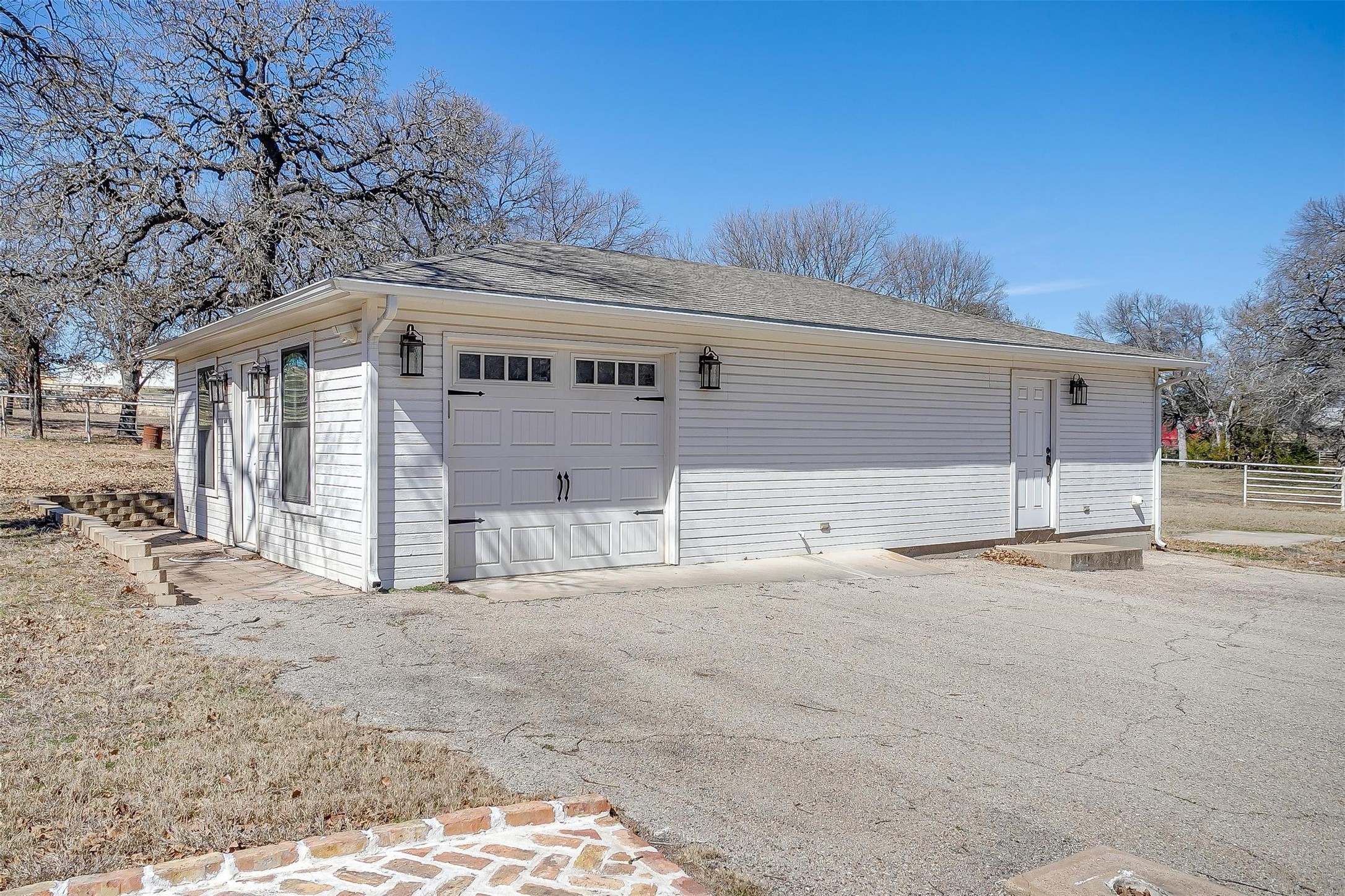 1421 Highlake Lane Weatherford TX 76087