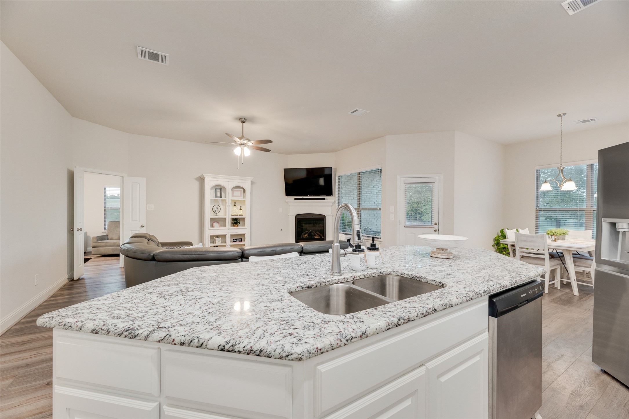 545 Private Road 7017 Edgewood TX 75117