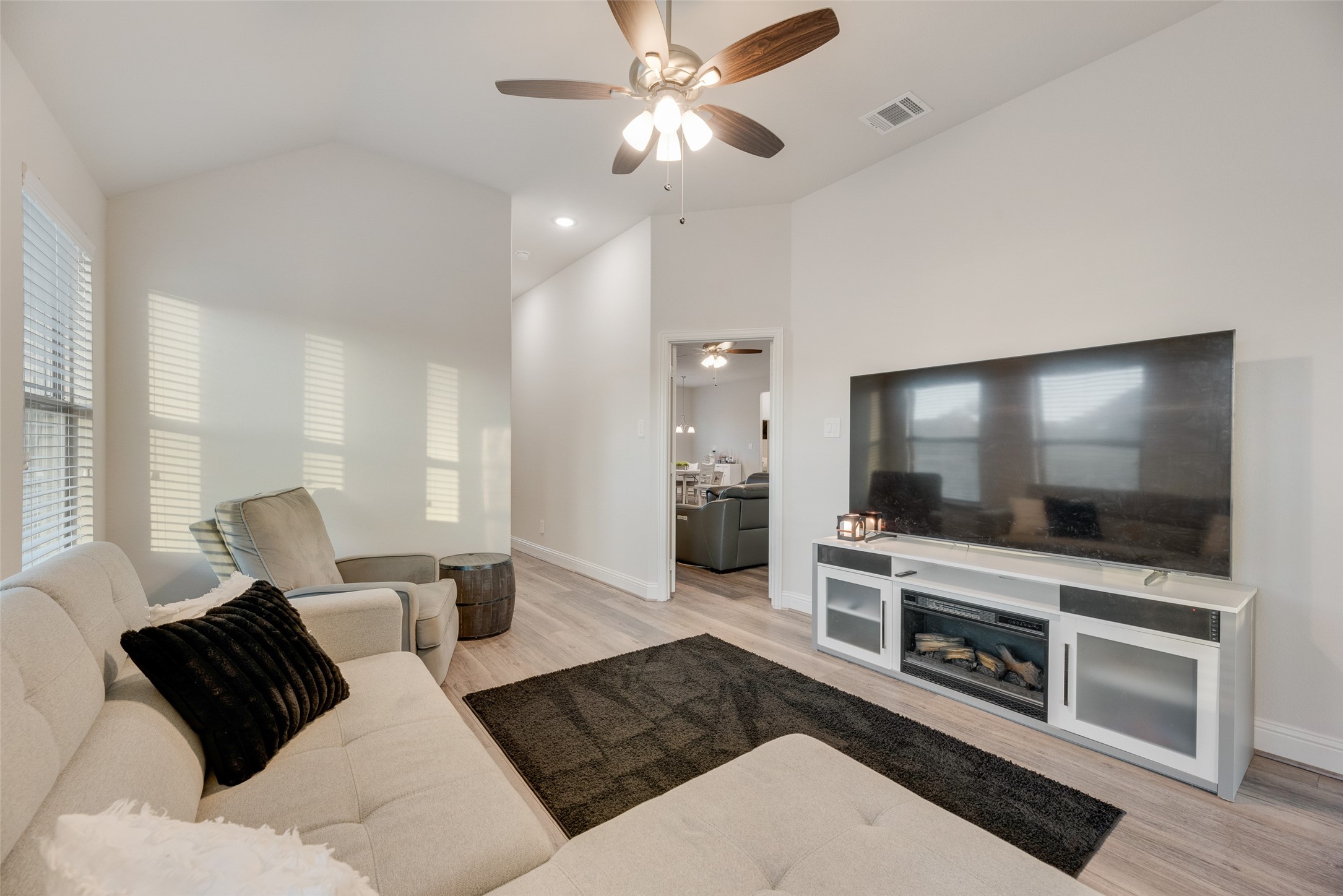 545 Private Road 7017 Edgewood TX 75117