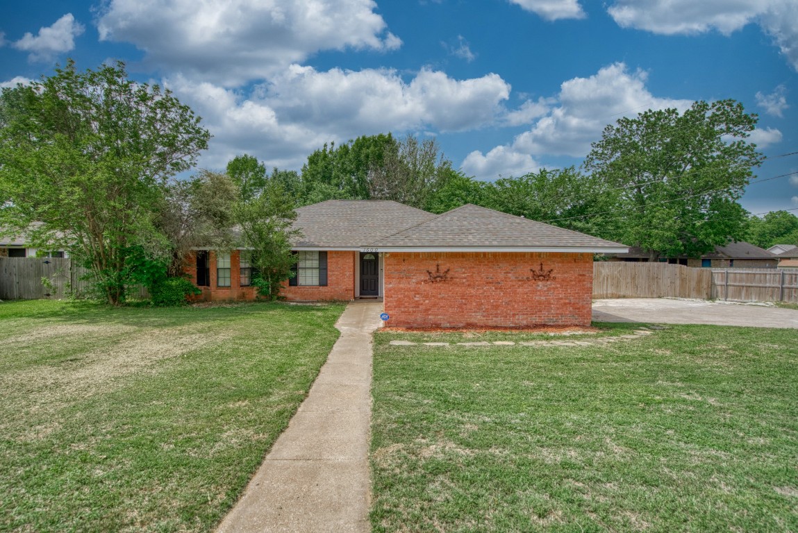 1600 E Bankhead Drive Weatherford TX 76086