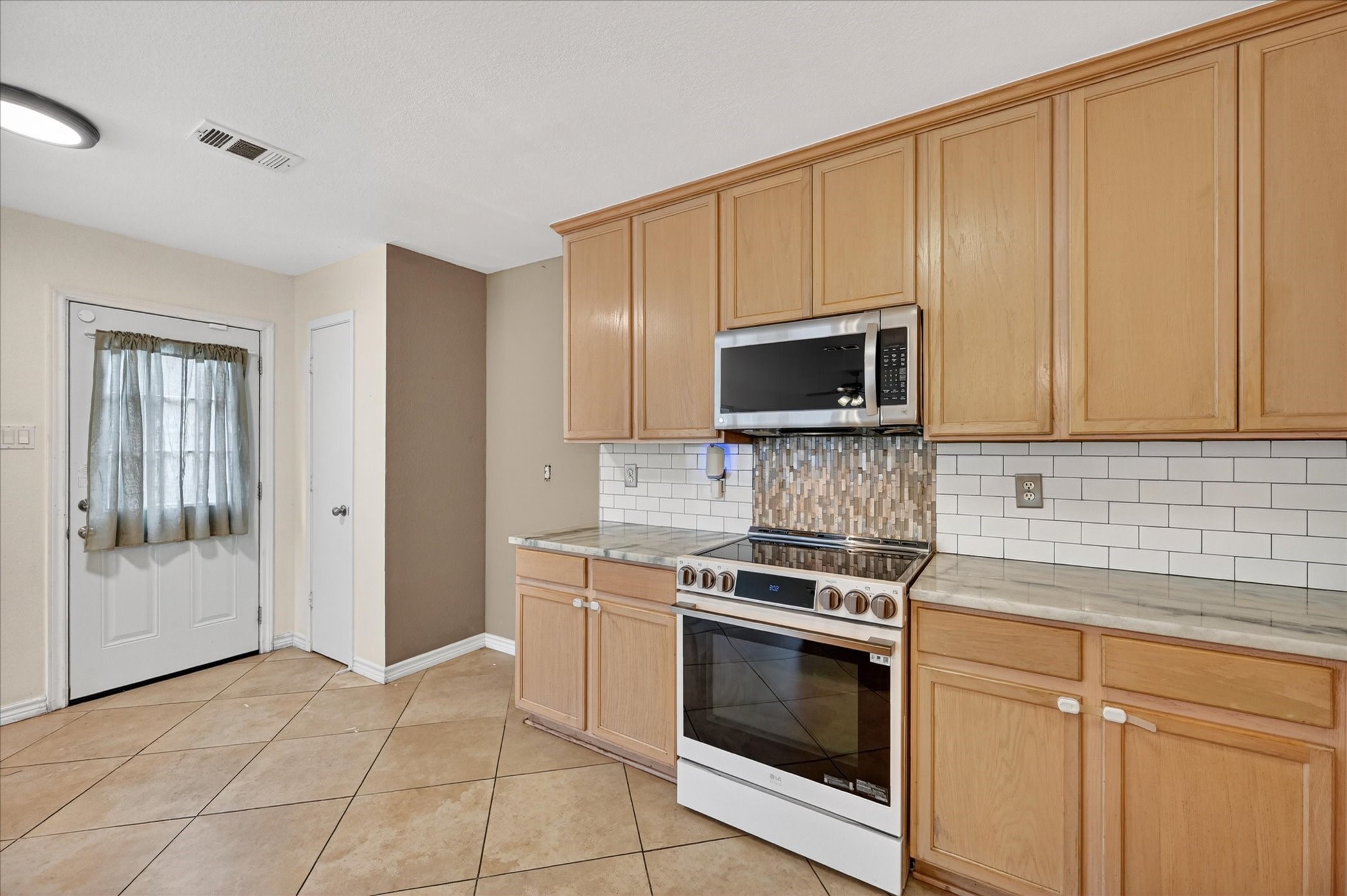 2540 Blue Myrtle Way Dallas TX 75212