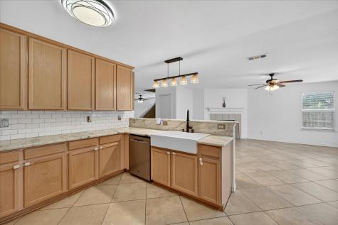 2540 Blue Myrtle Way Dallas TX 75212