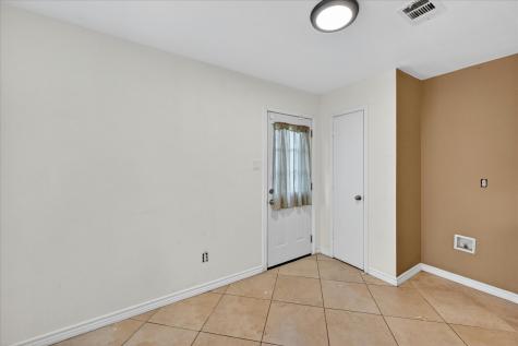 2540 Blue Myrtle Way Dallas TX 75212