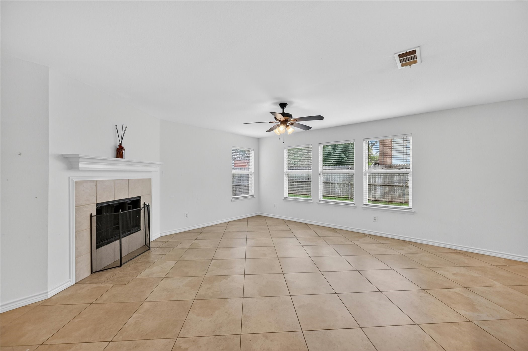 2540 Blue Myrtle Way Dallas TX 75212