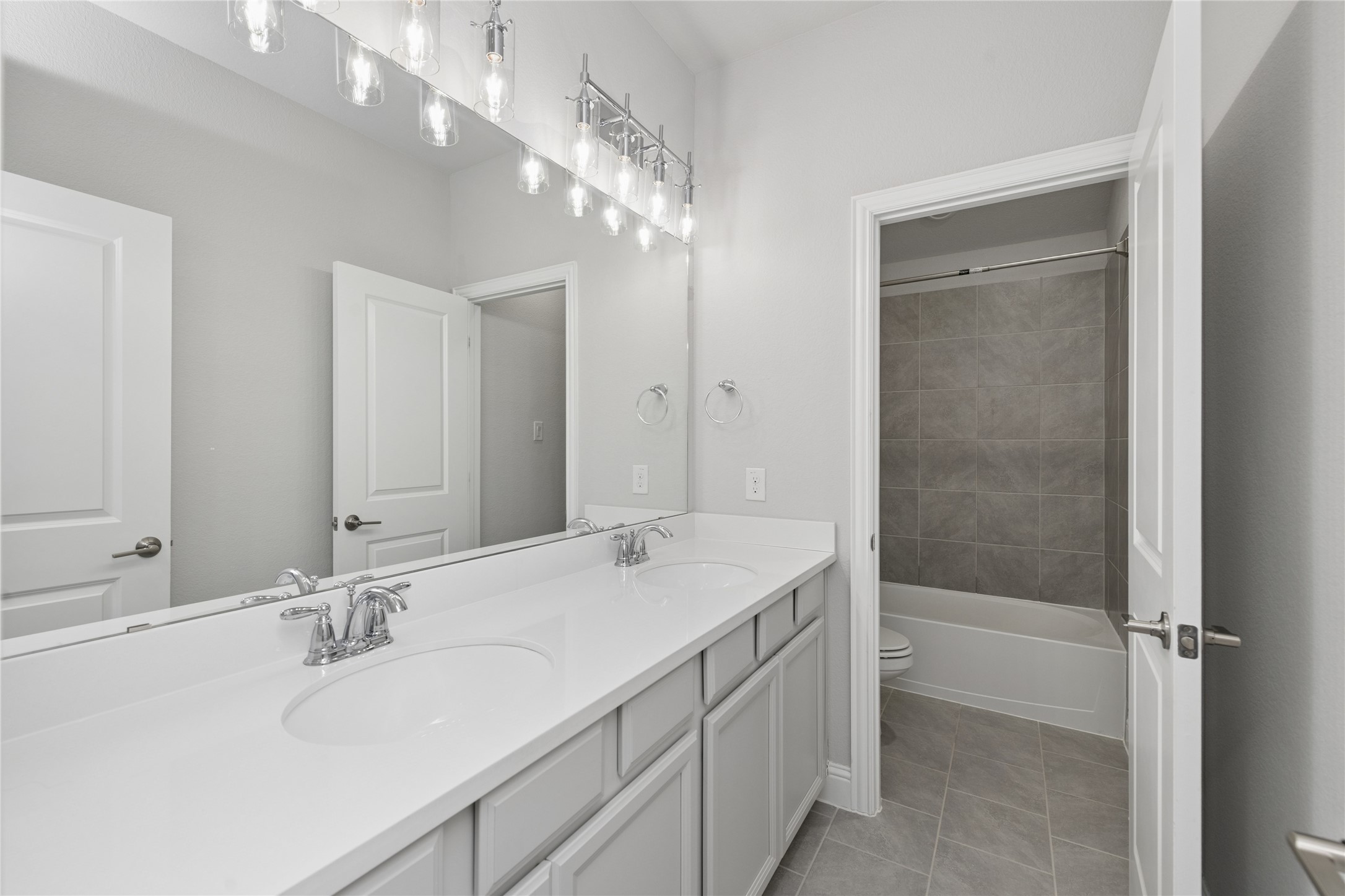 2264 Washington Drive Carrollton TX 75010