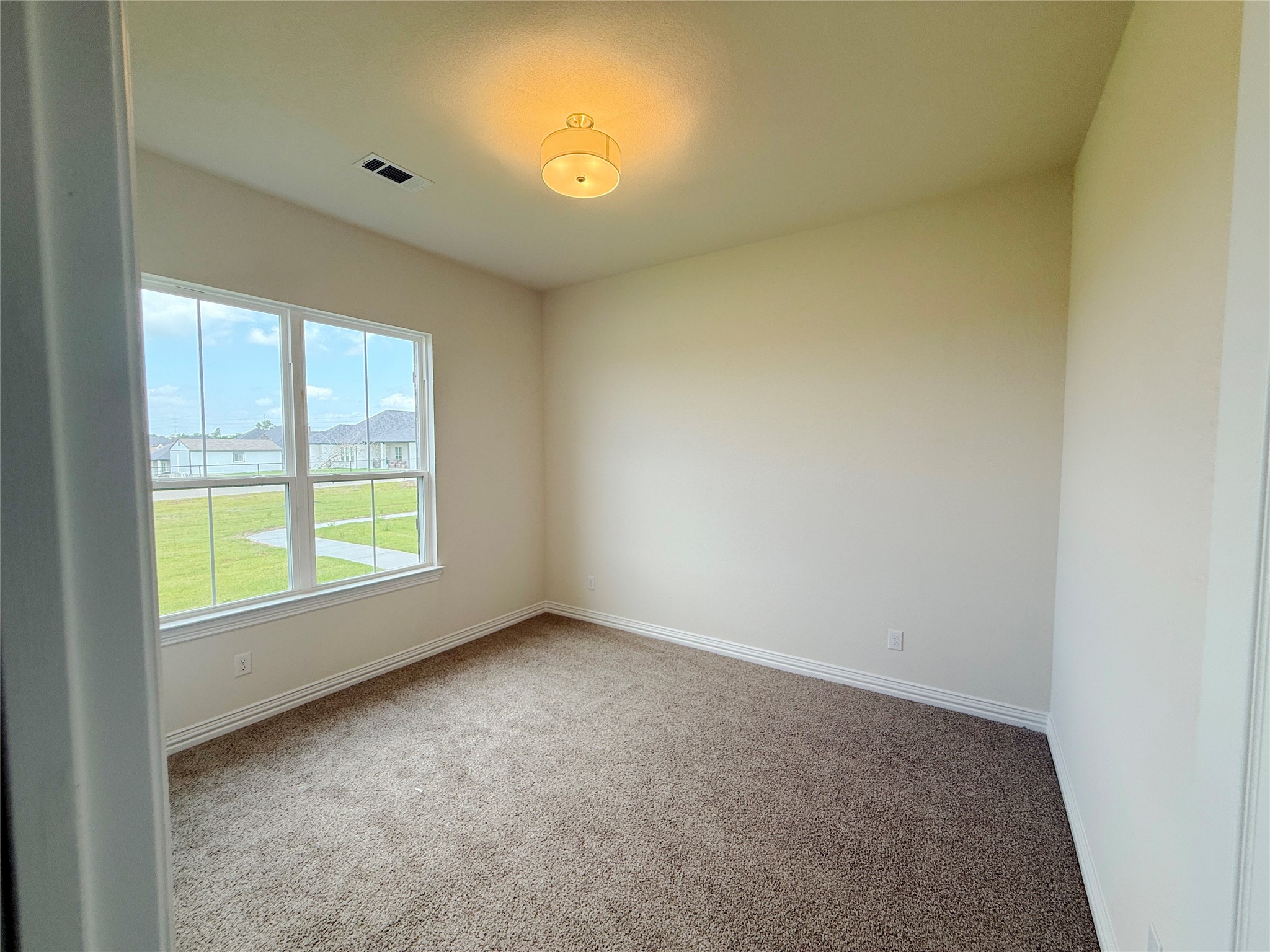 208 Slimp Bluff Azle TX 76020