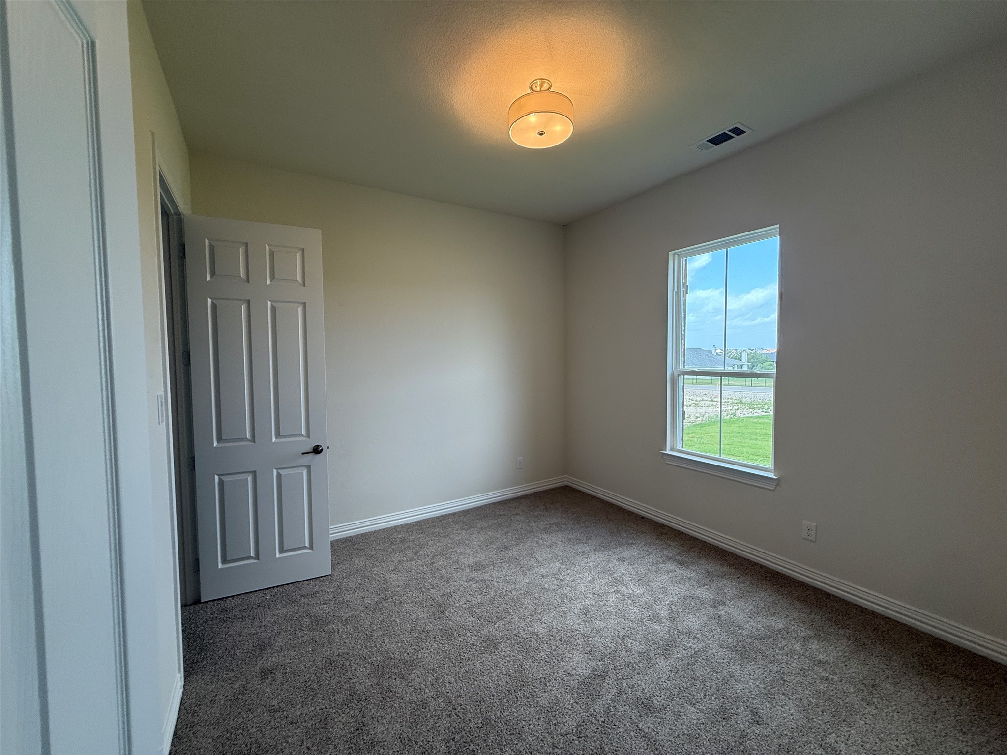 208 Slimp Bluff Azle TX 76020