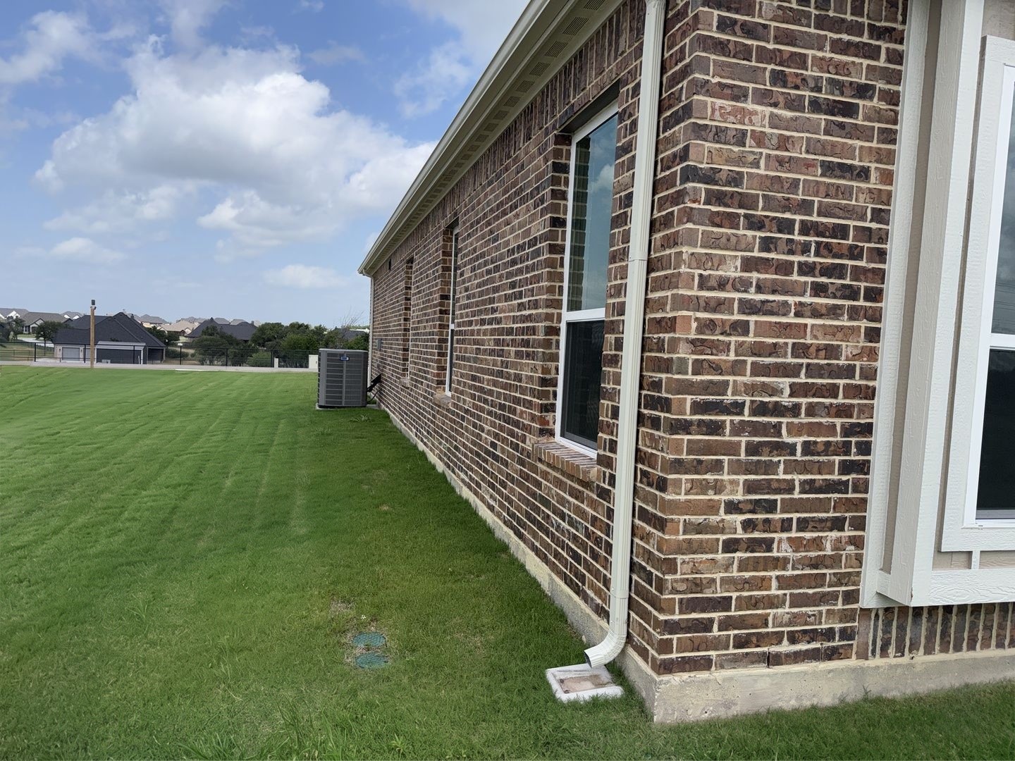208 Slimp Bluff Azle TX 76020