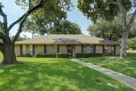 946 Green Rock Drive Duncanville TX 75137