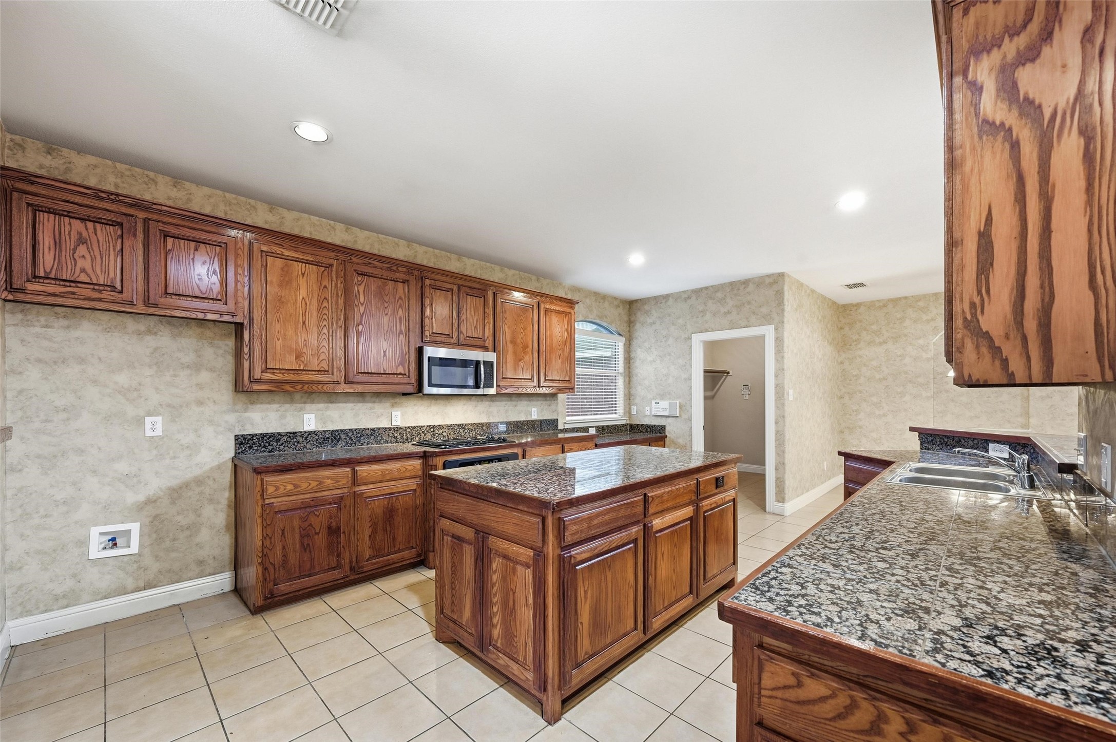 222 River Birch Trail Garland TX 75040