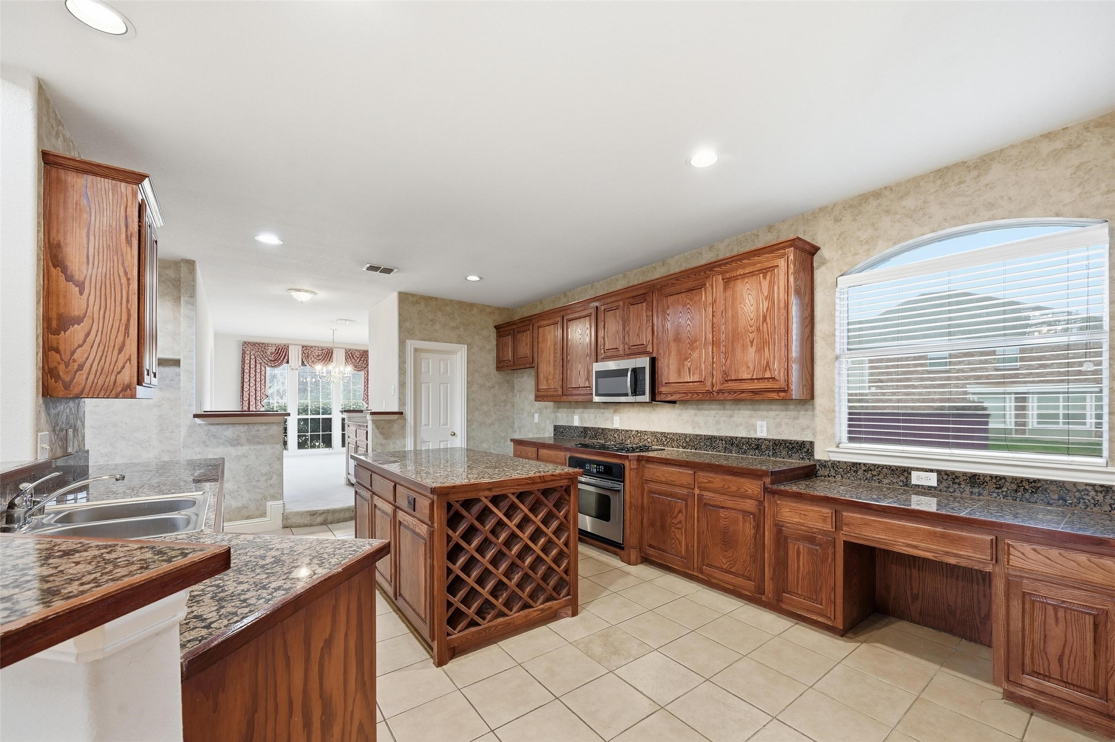 222 River Birch Trail Garland TX 75040