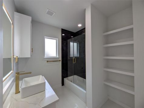 2404 56th Street Dallas TX 75241