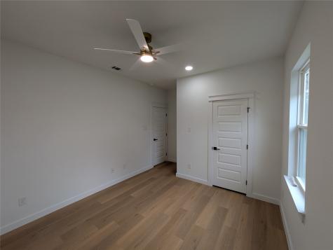 2404 56th Street Dallas TX 75241