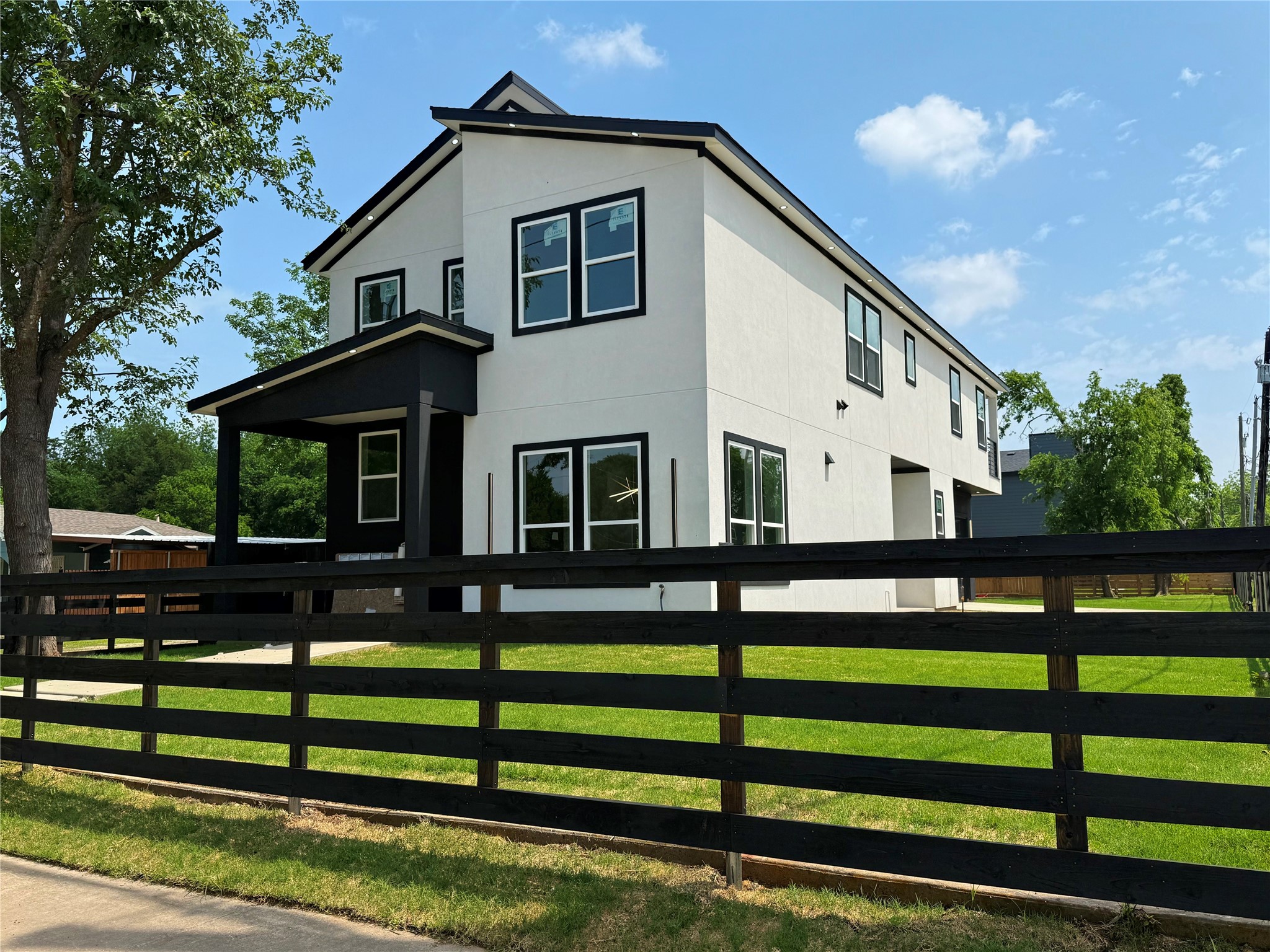 2404 56th Street Dallas TX 75241