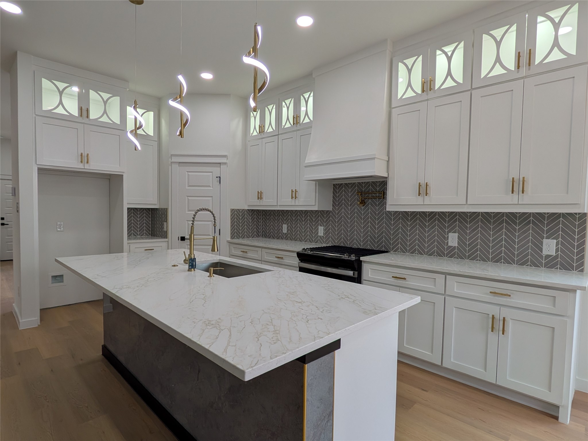 2404 56th Street Dallas TX 75241