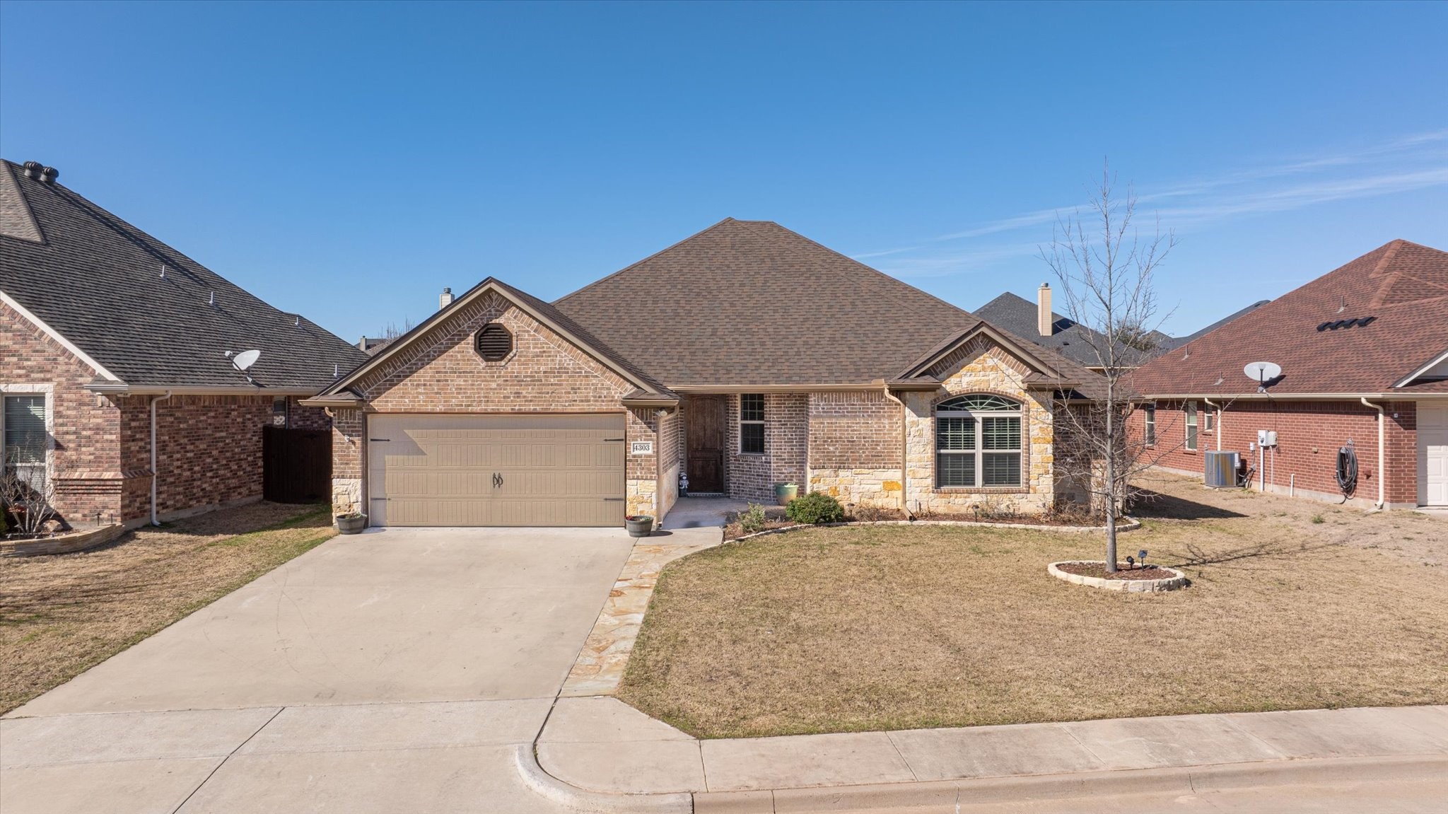 4303 Savannah Lane Granbury TX 76049